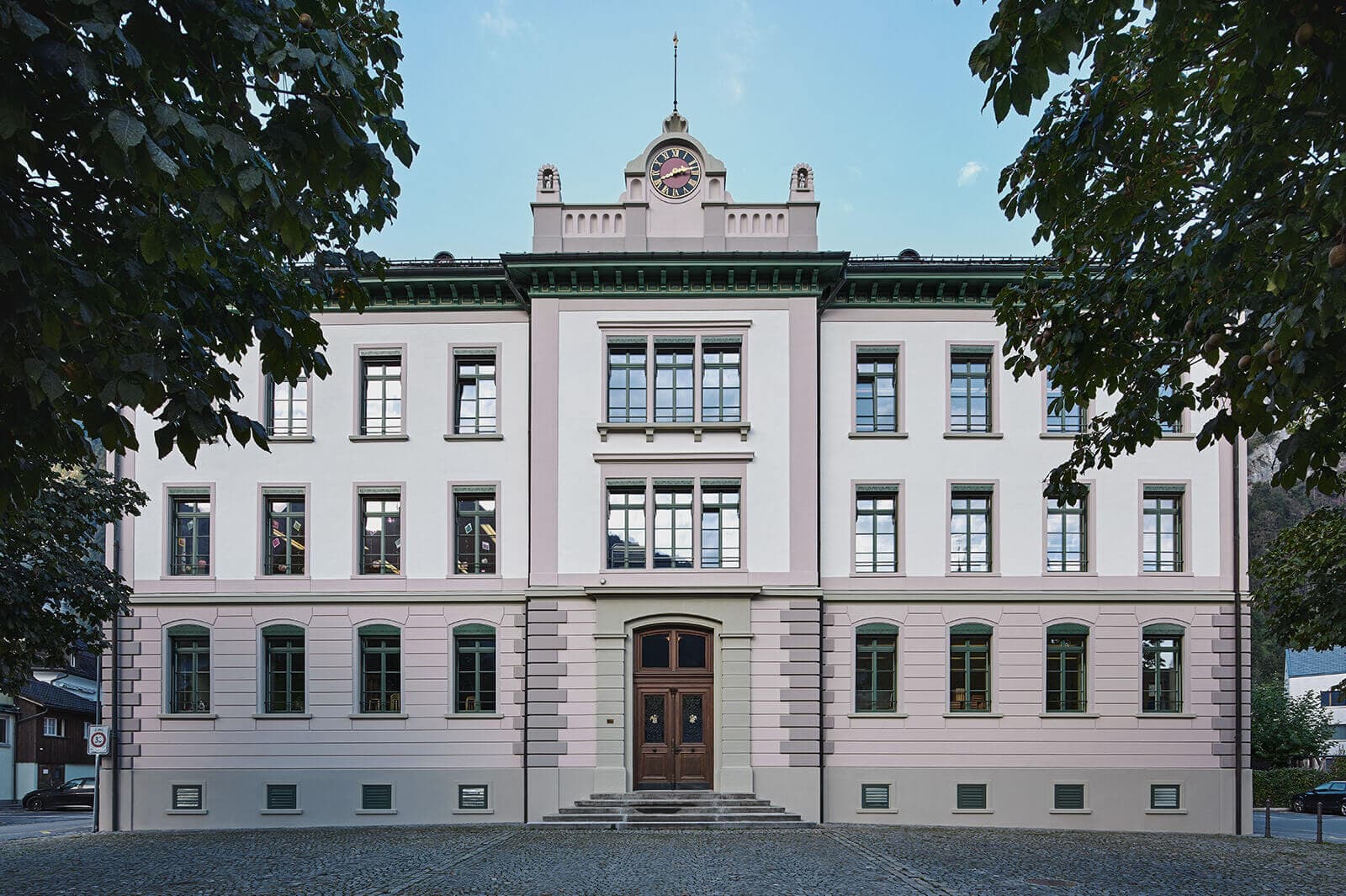 Schulhaus Dorf Näfels